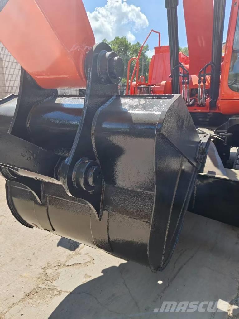 Doosan DH 210 W-7 حفارات بعجل