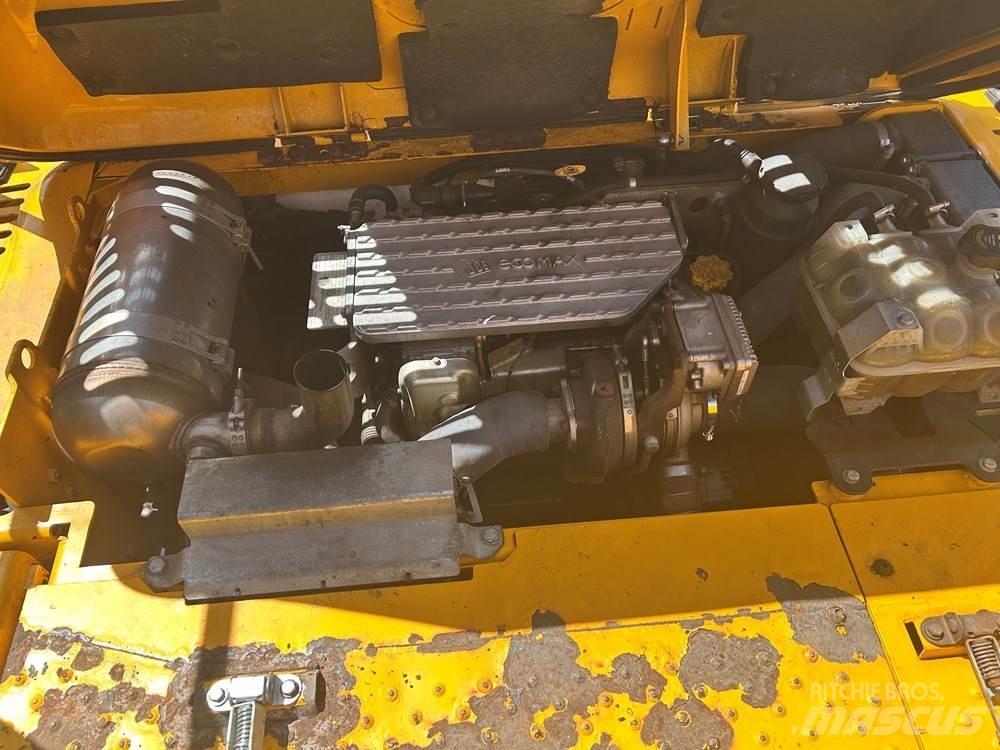 JCB JS20MH حفارات بعجل