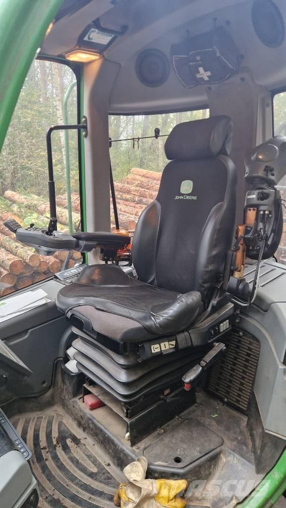 John Deere 1010 E شاحنات
