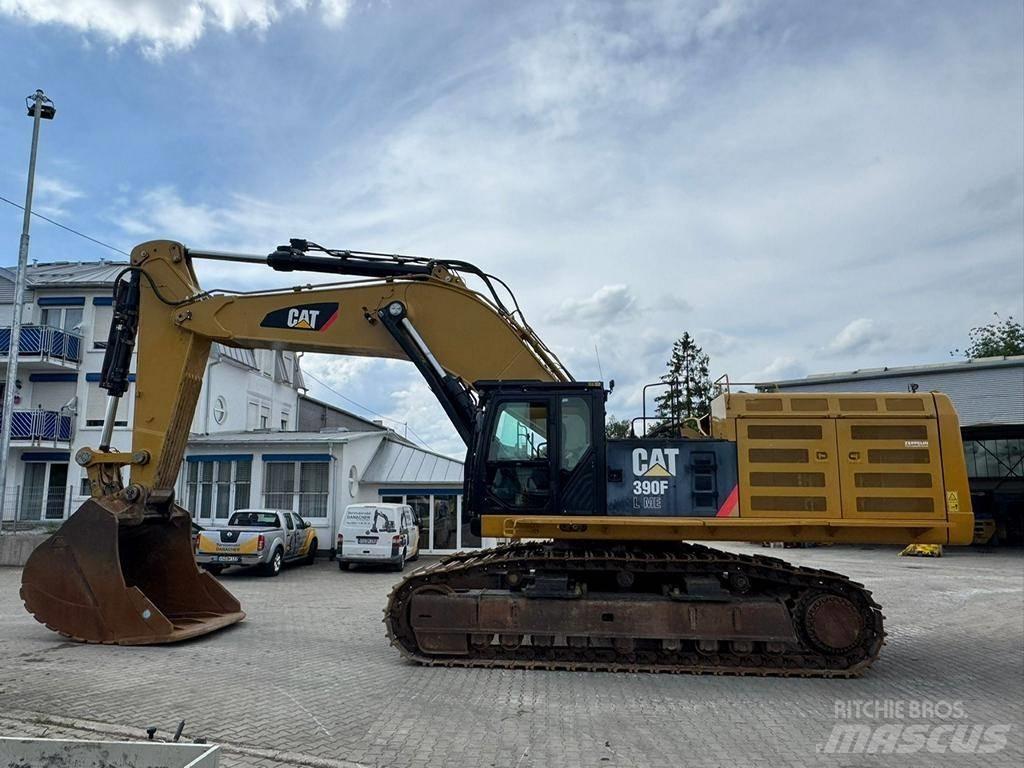 CAT 390 F L ME حفارات زحافة