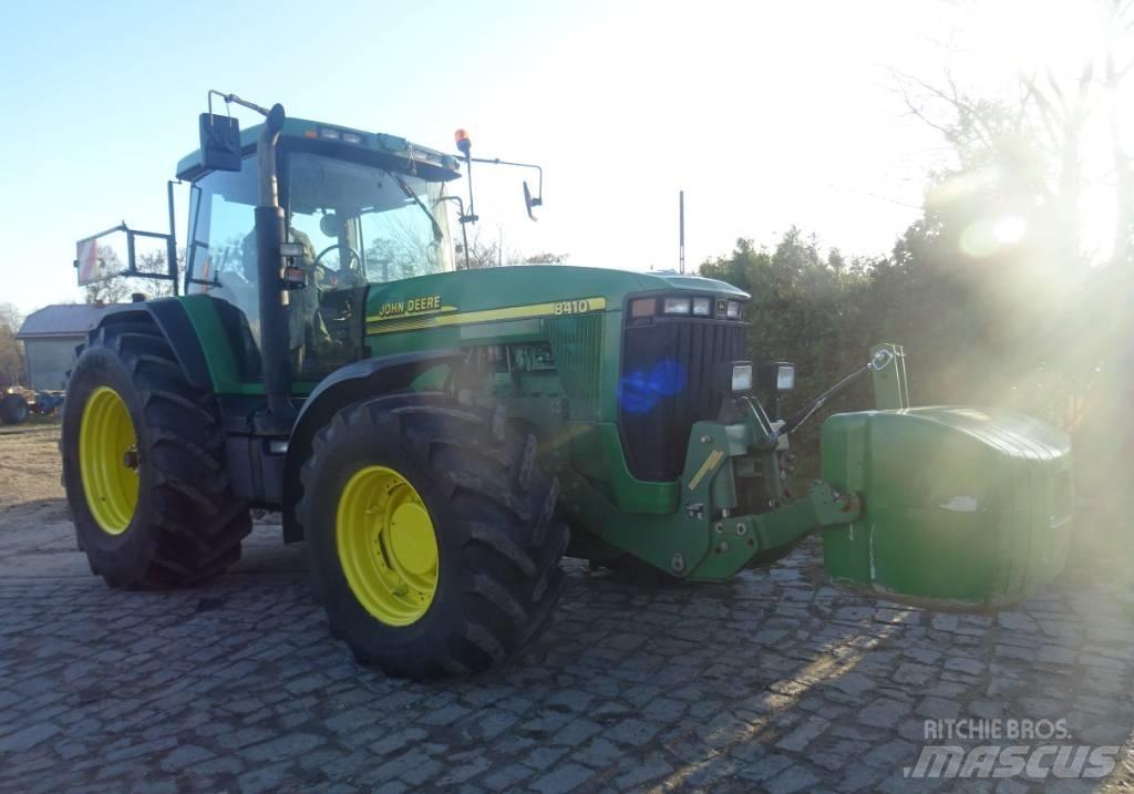 John Deere 8410 الجرارات