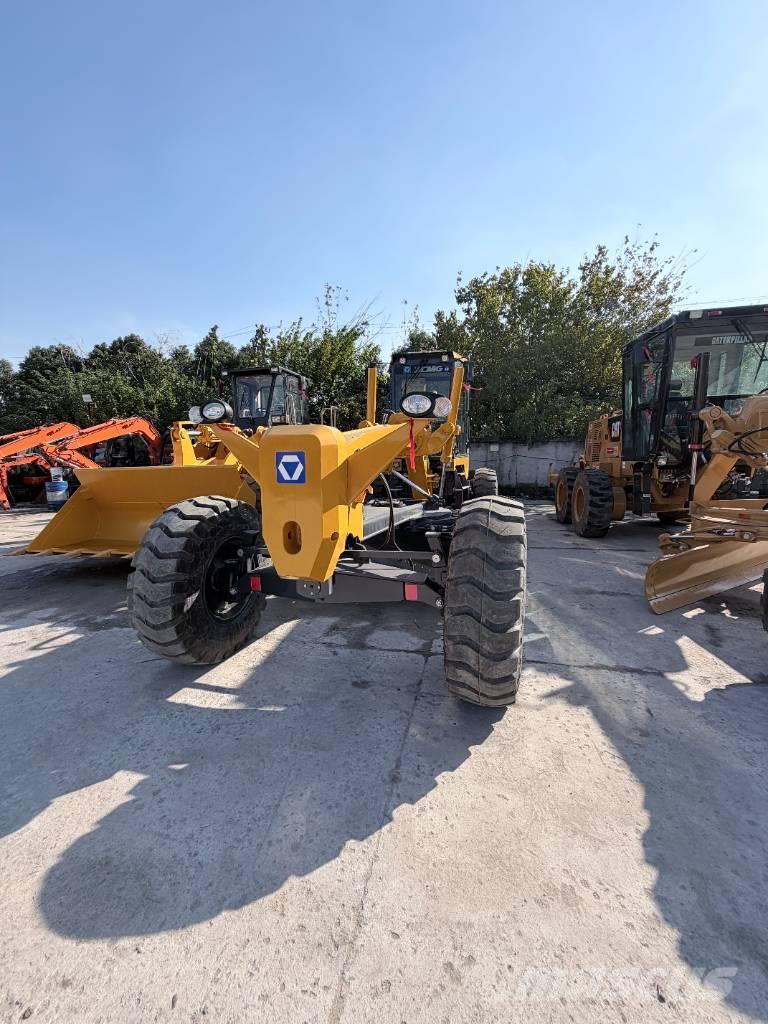 XCMG GR 2153 معدات تمهيد الطرق