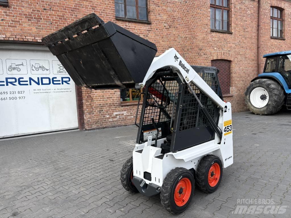 Bobcat 453 لوادر انزلاقية التوجيه