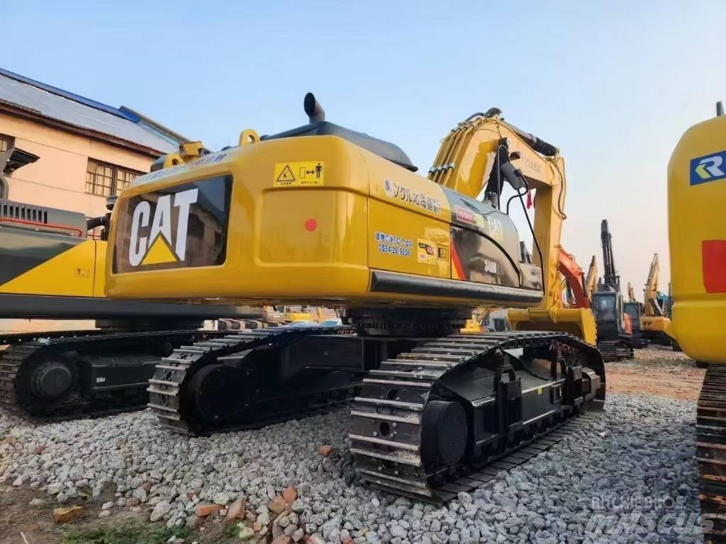 CAT 340 D L حفارات زحافة