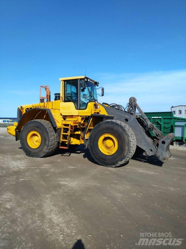 Volvo L 220 F لوادر بعجل