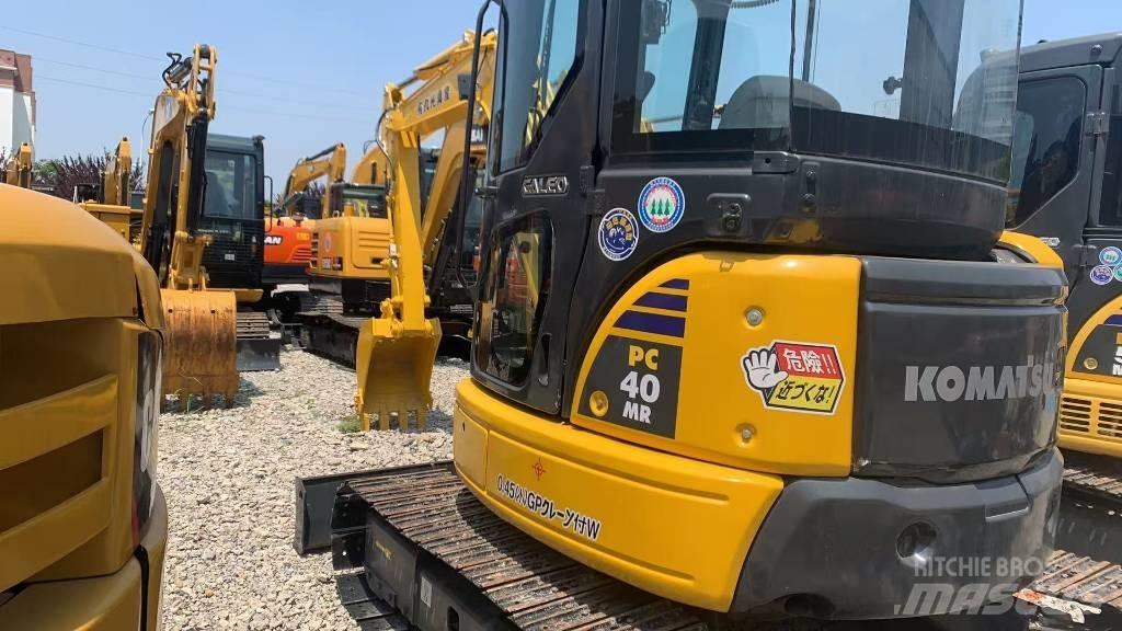 Komatsu PC 40 MR حفارات زحافة