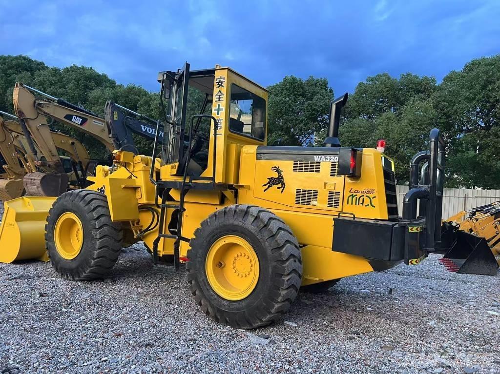 Komatsu WA 320-3 لوادر بعجل