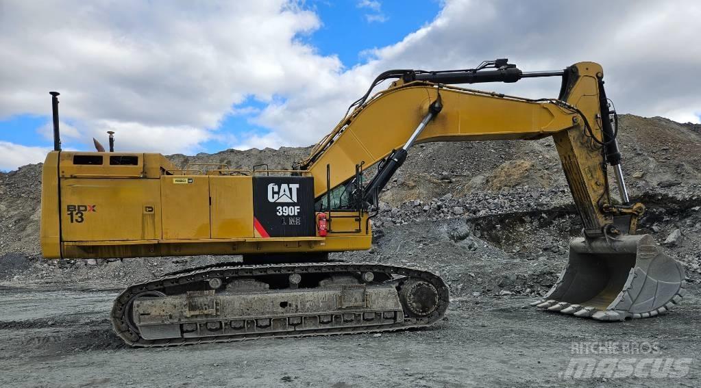 CAT 390 F حفارات زحافة