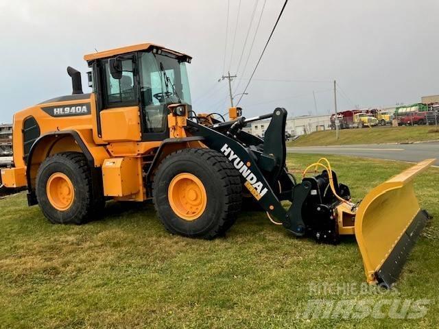 Hyundai HL940A لوادر بعجل