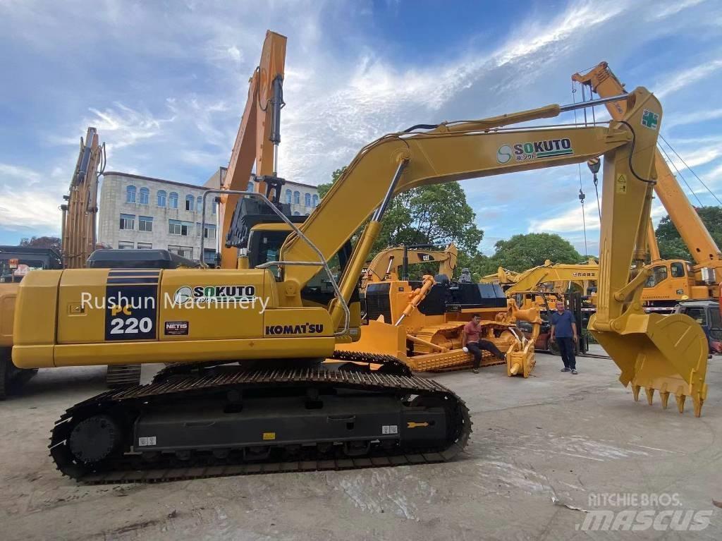 Komatsu PC220-7 حفارات زحافة