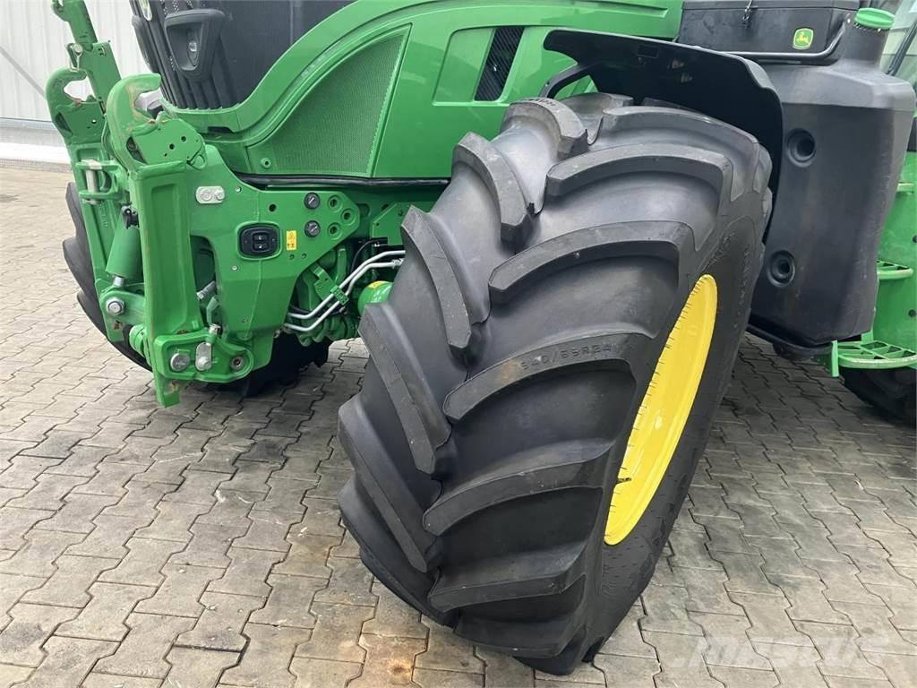 John Deere 6R 140 الجرارات