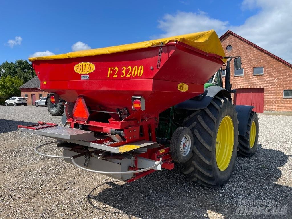 Bredal F2 3200 معدات توزيع السماد العضوي