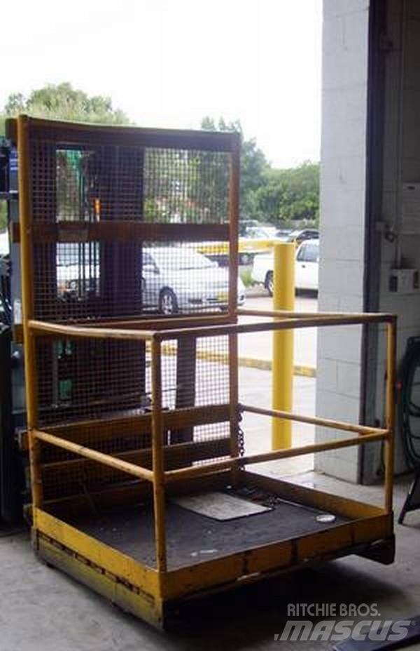  Safety Cages أخرى
