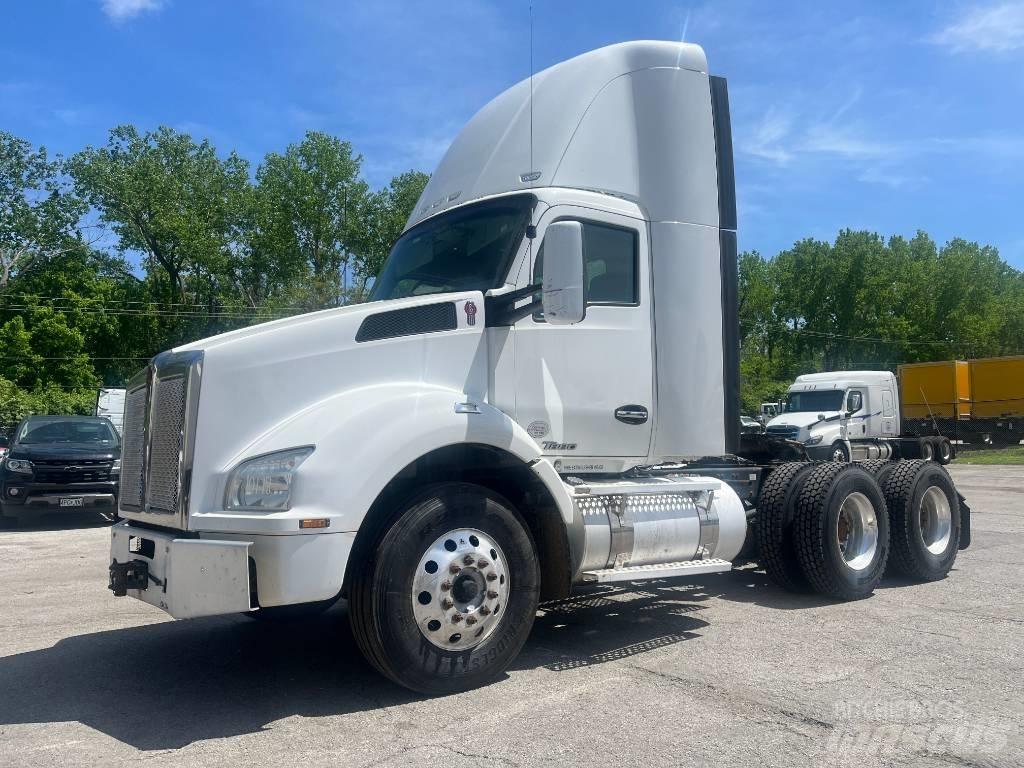 Kenworth T 880 وحدات الجر