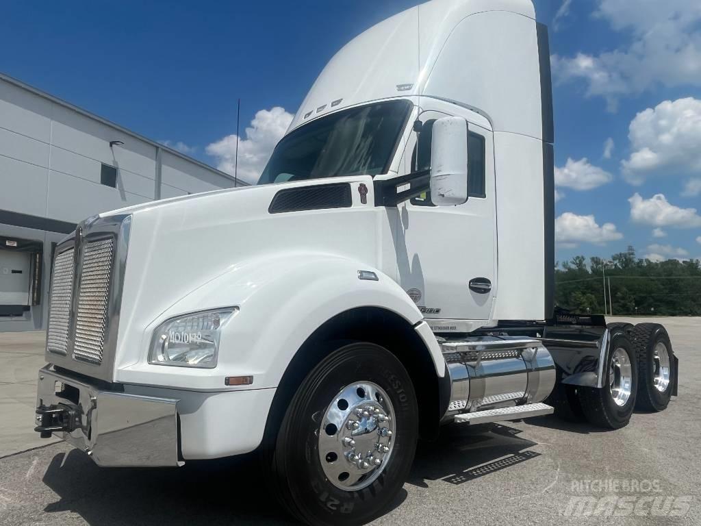 Kenworth T 880 وحدات الجر