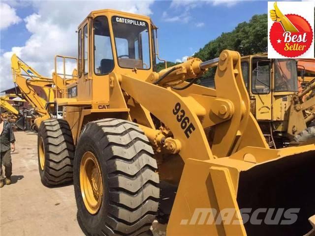 CAT 936 E لوادر بعجل
