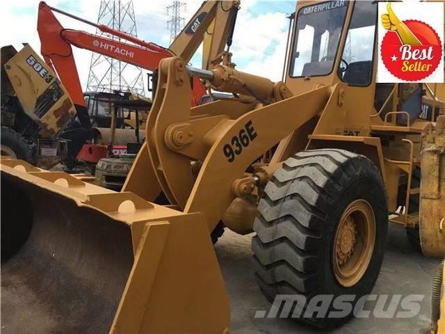 CAT 936 E لوادر بعجل