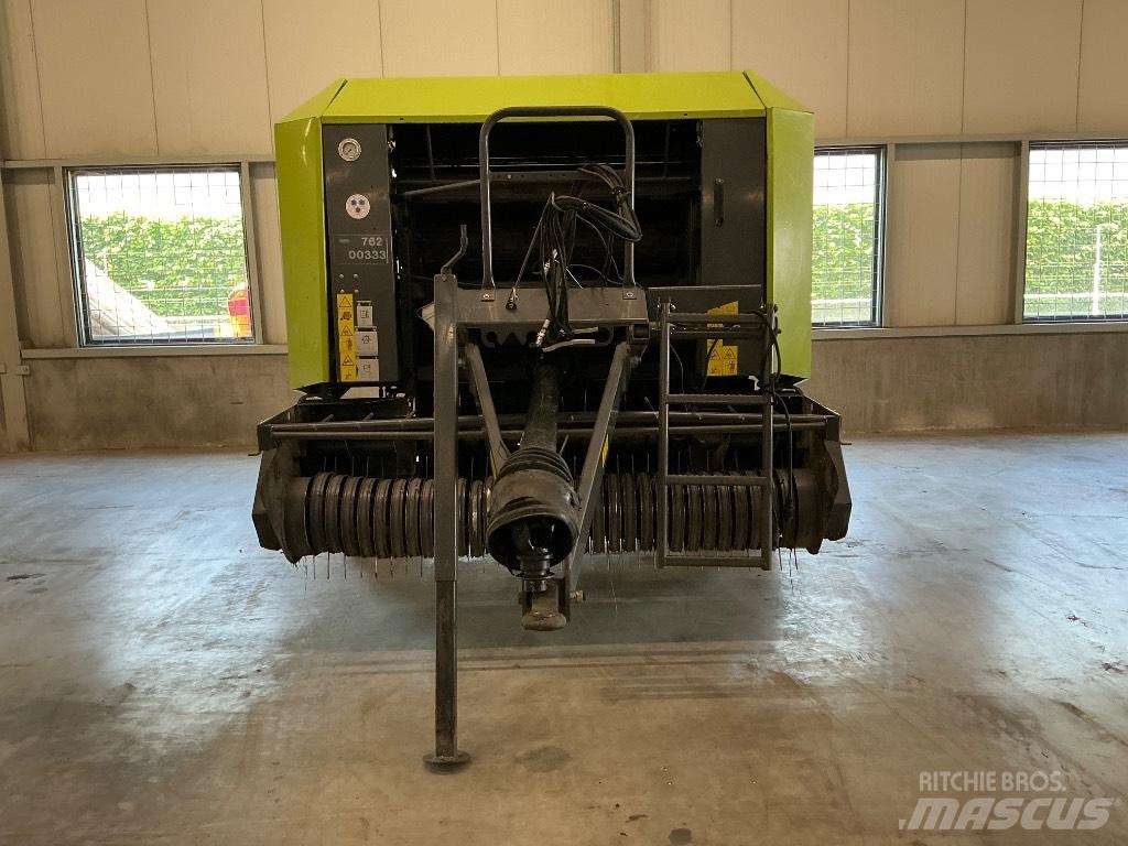 CLAAS Rollant 350 محزمات مستديرة