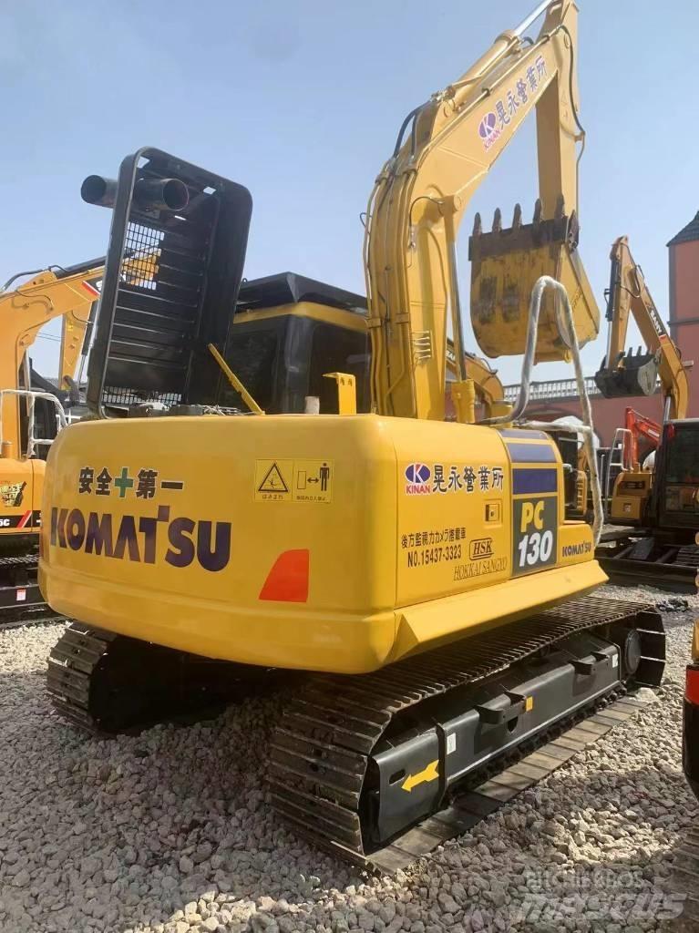 Komatsu PC 130-7 حفارات وسط 7 طن - 12 طن