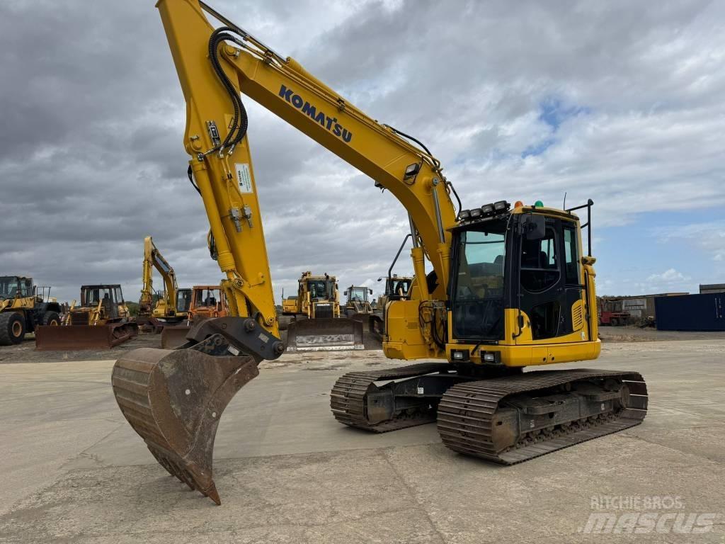 Komatsu PC 138 US-11 حفارات زحافة
