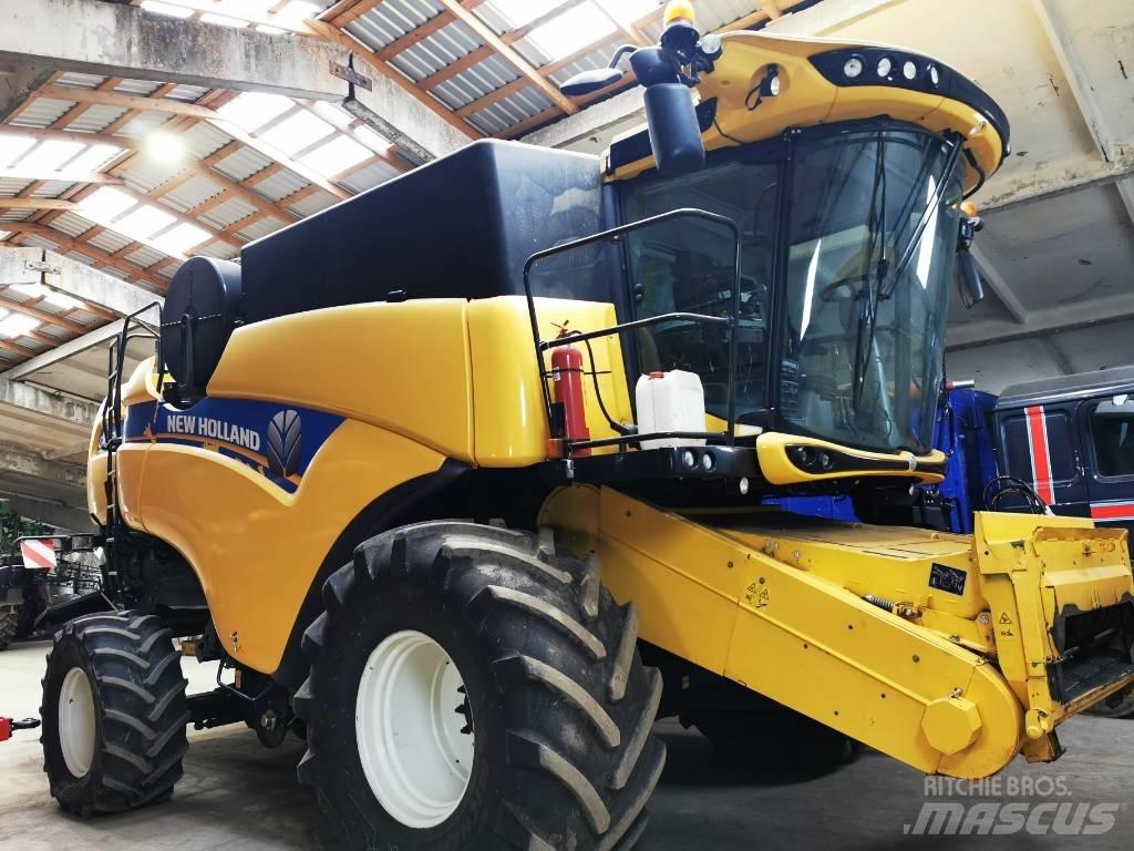 New Holland CX 8.90 حصادات
