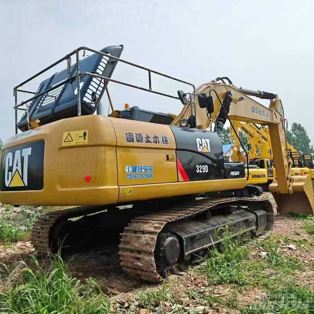 CAT 329 D حفارات زحافة