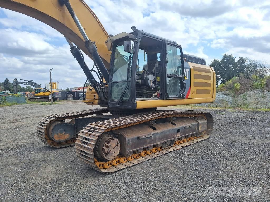 CAT 336F حفارات زحافة