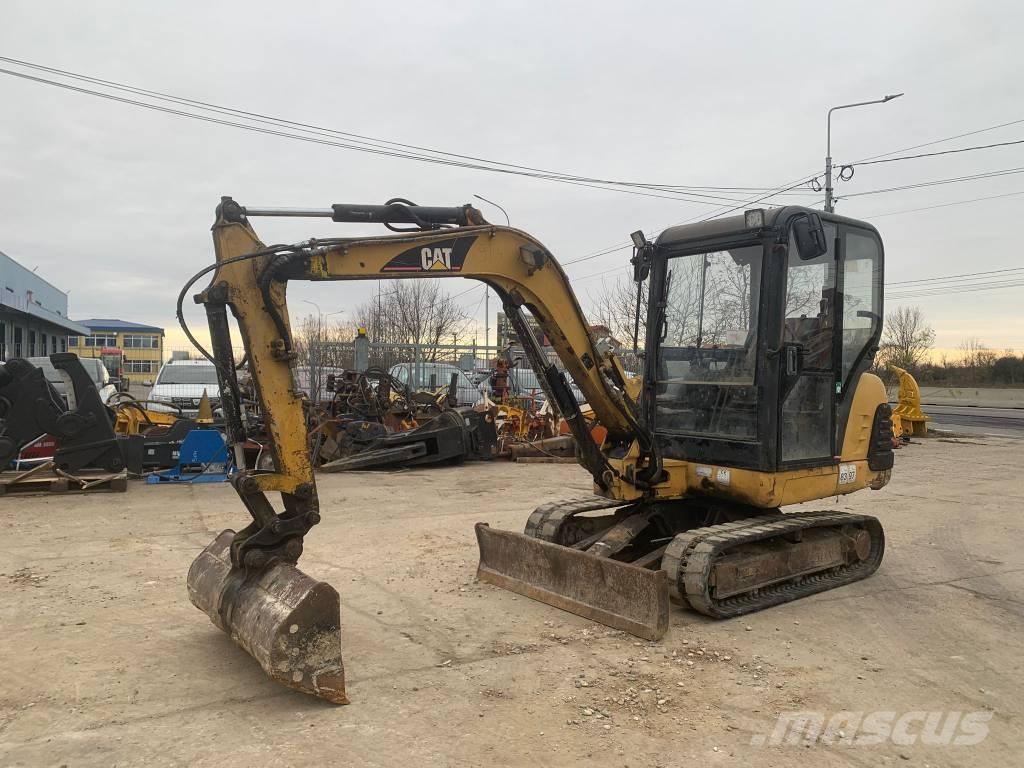 CAT 302.5 حفارات صغيرة أقل من 7 طن (حفارات صغيرة)