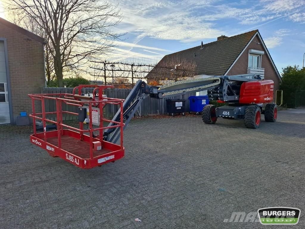 SkyJack SJ85 AJ رافعات سلة مفصلية