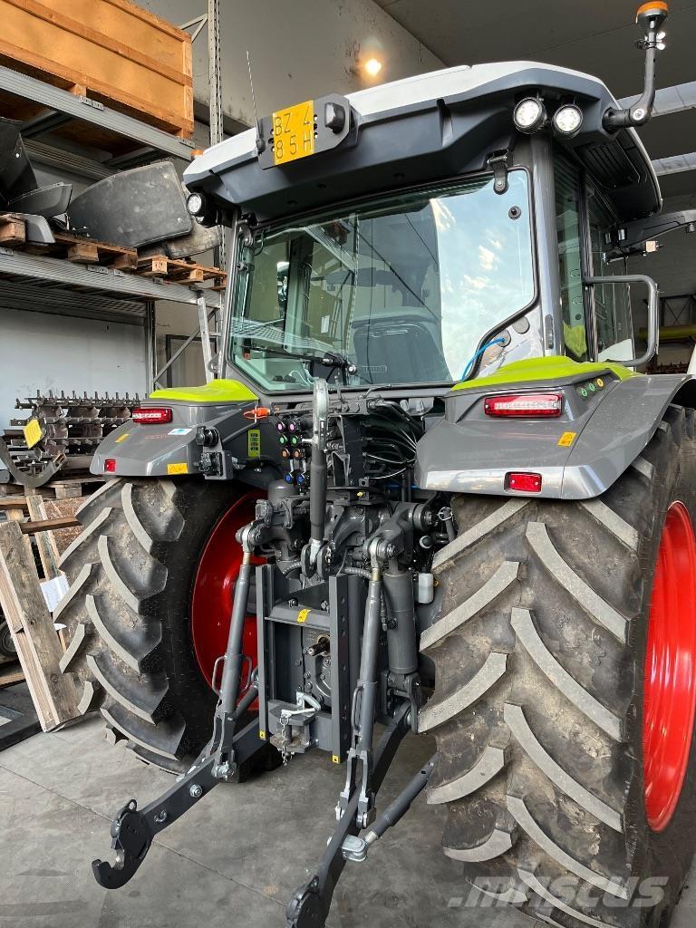 CLAAS Axos 3.105 الجرارات