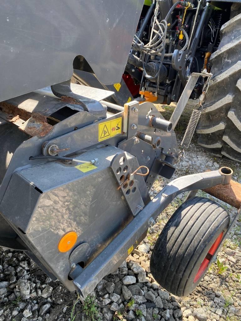 CLAAS Rollant 540 RC محزمات مستديرة