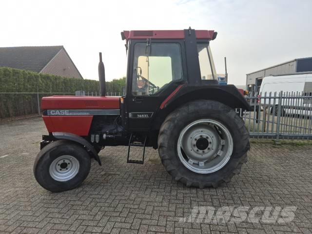 Case IH 745 XL الجرارات