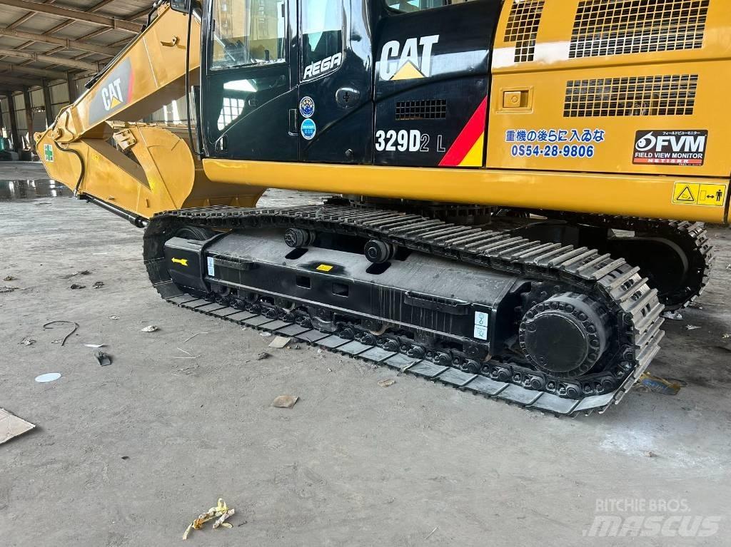 CAT 329 D حفارات زحافة