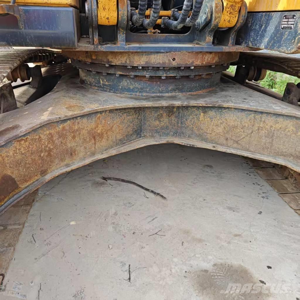 Hyundai R300LC حفارات زحافة