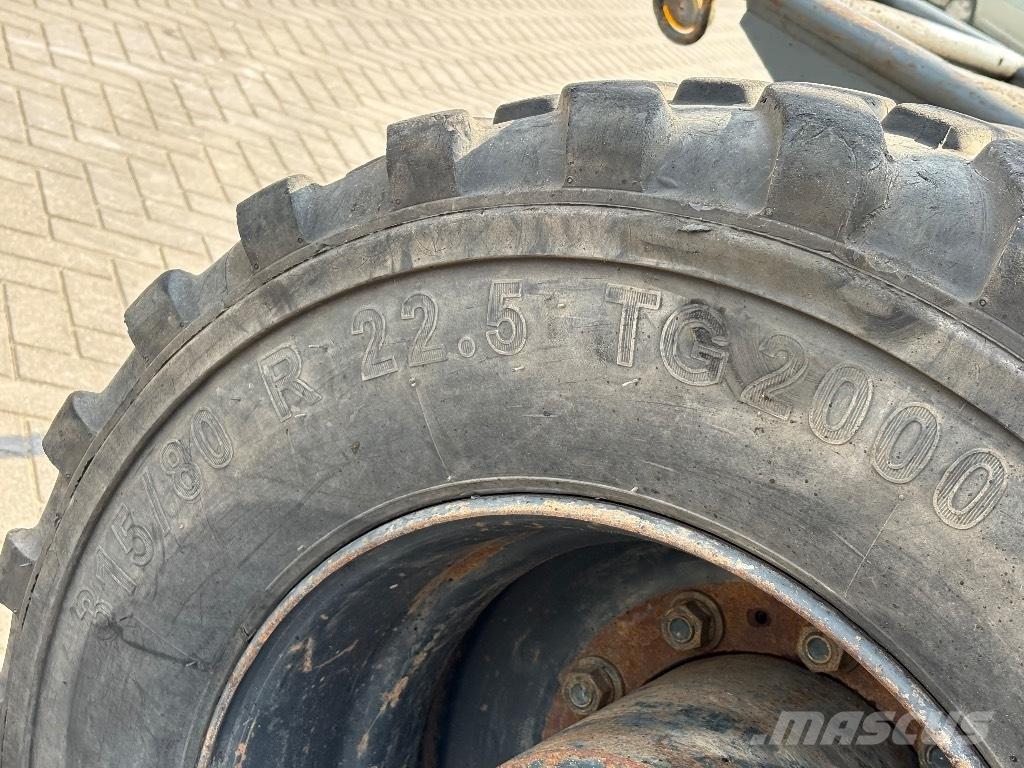 Hyundai 160W9-A حفارات بعجل
