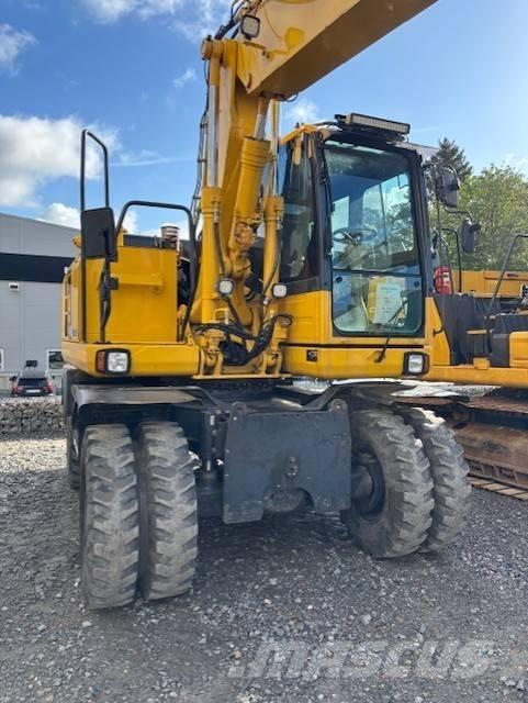 Komatsu PW 148-8 حفارات بعجل