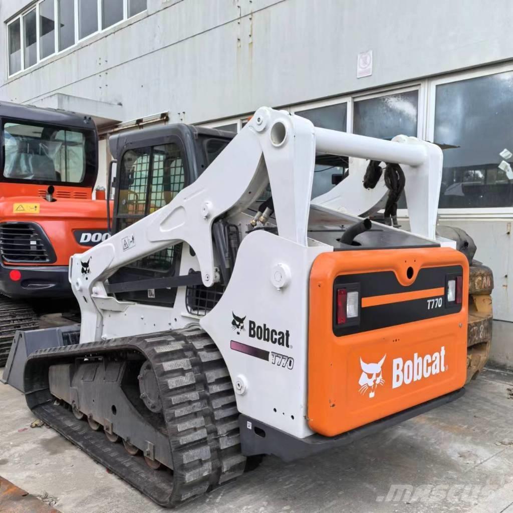 Bobcat T 770 لوادر انزلاقية التوجيه