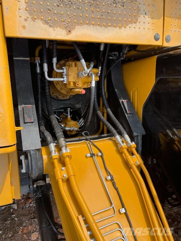 Sany SY 265 C حفارات زحافة