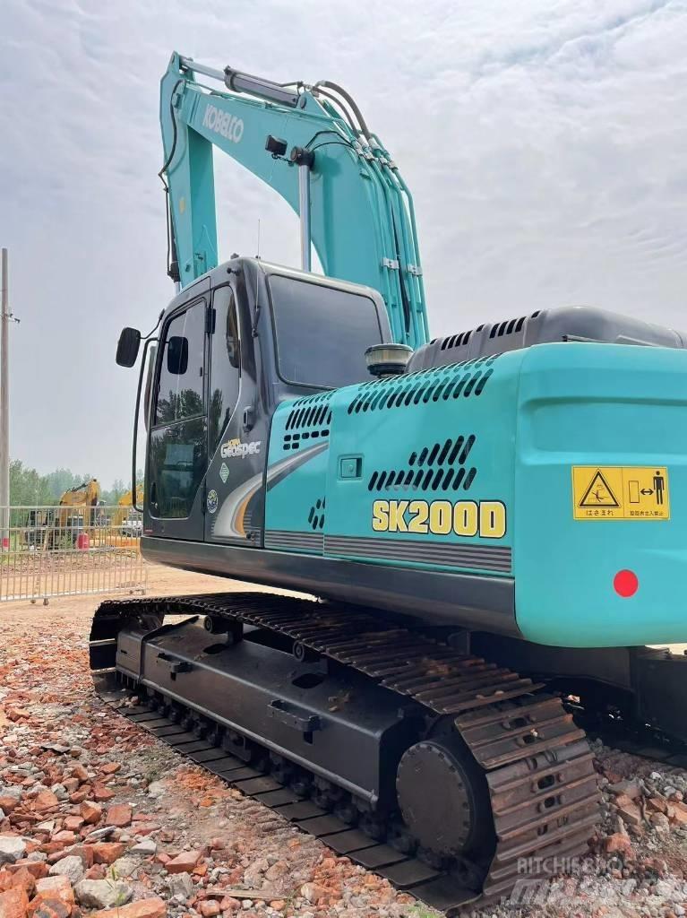 Kobelco 200 حفارات زحافة