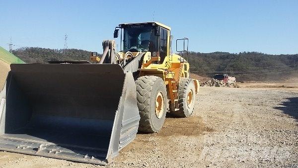 Volvo L180G لوادر بعجل