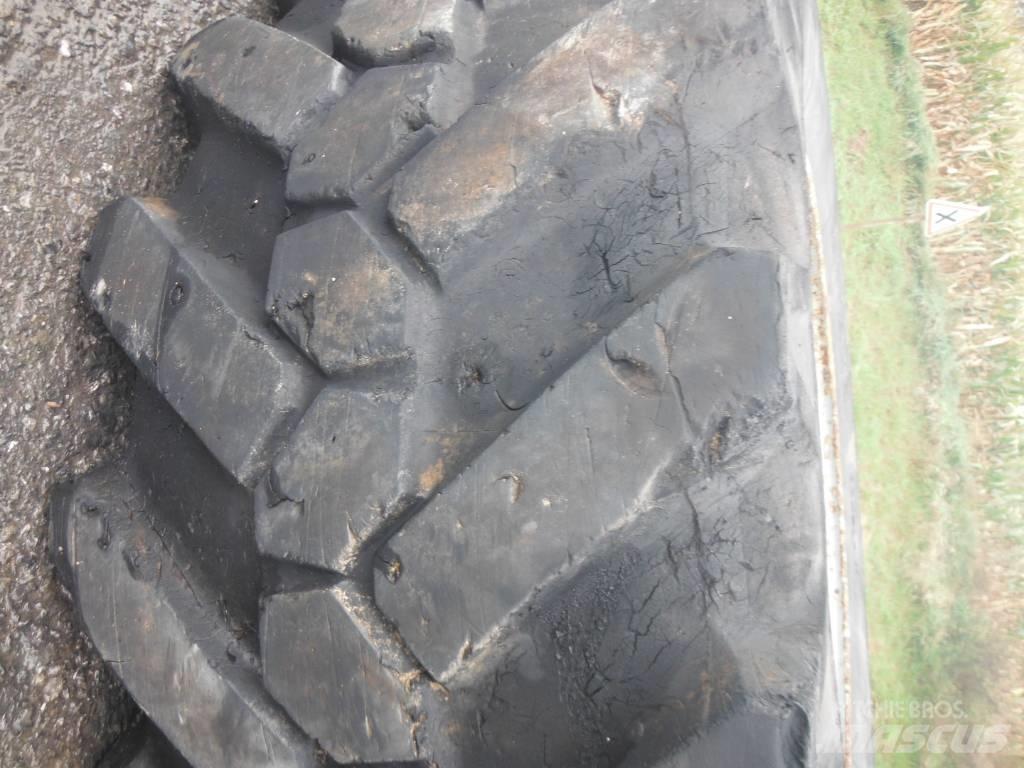 Michelin 15R22.5 الإطارات والعجلات والحافات