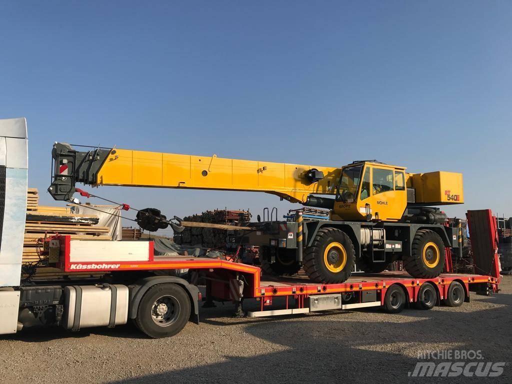 Grove rt540e رافعات الطرق الوعرة
