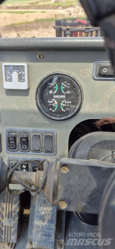 Grove rt540e رافعات الطرق الوعرة