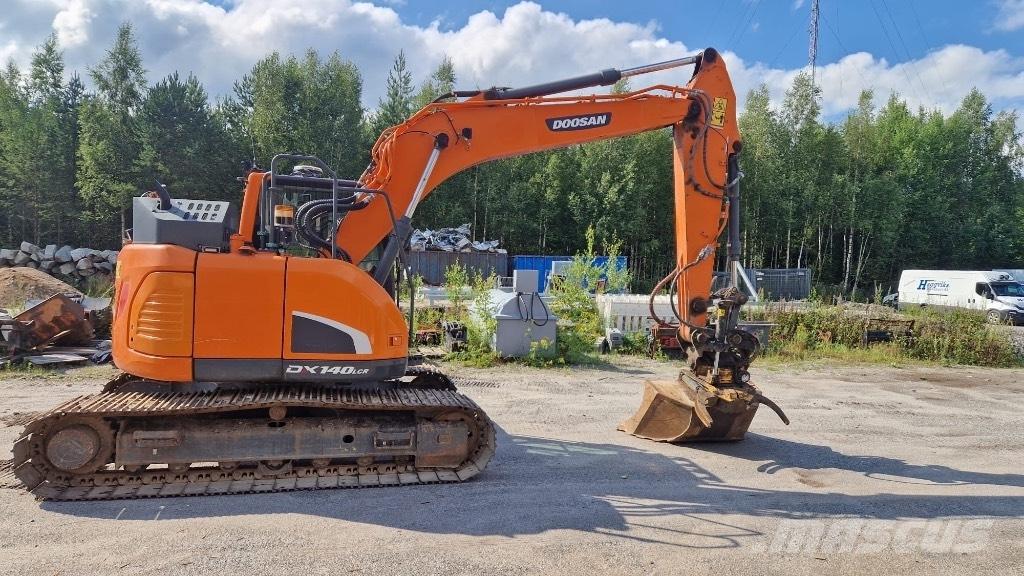Doosan DX 140 LCR حفارات زحافة