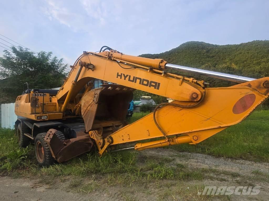 Hyundai Robex 2000W حفارات بعجل