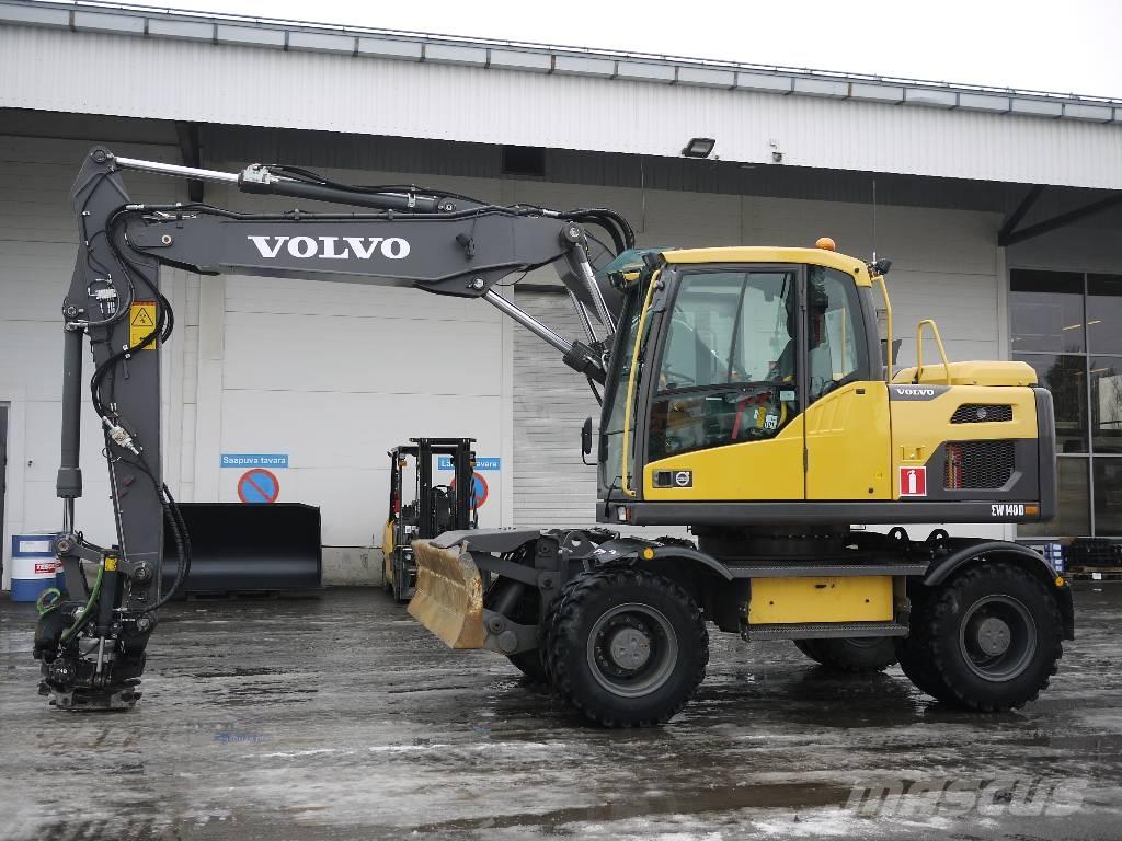 Volvo EW 140 D حفارات بعجل