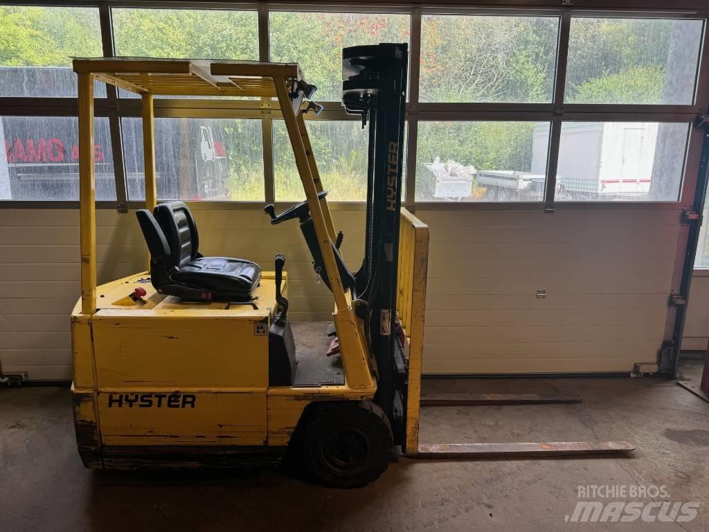 Hyster A 1.25 XL شاحنات ذات رافعات شوكية تعمل بالكهرباء