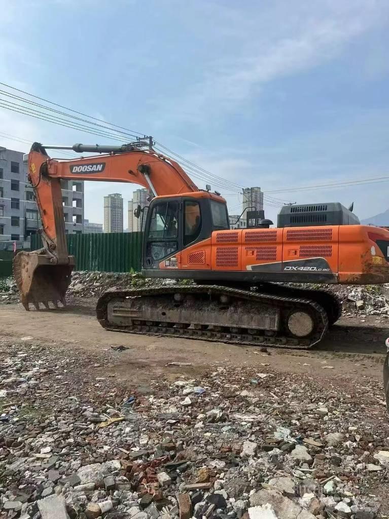 Doosan DX420LC حفارات وسط 7 طن - 12 طن