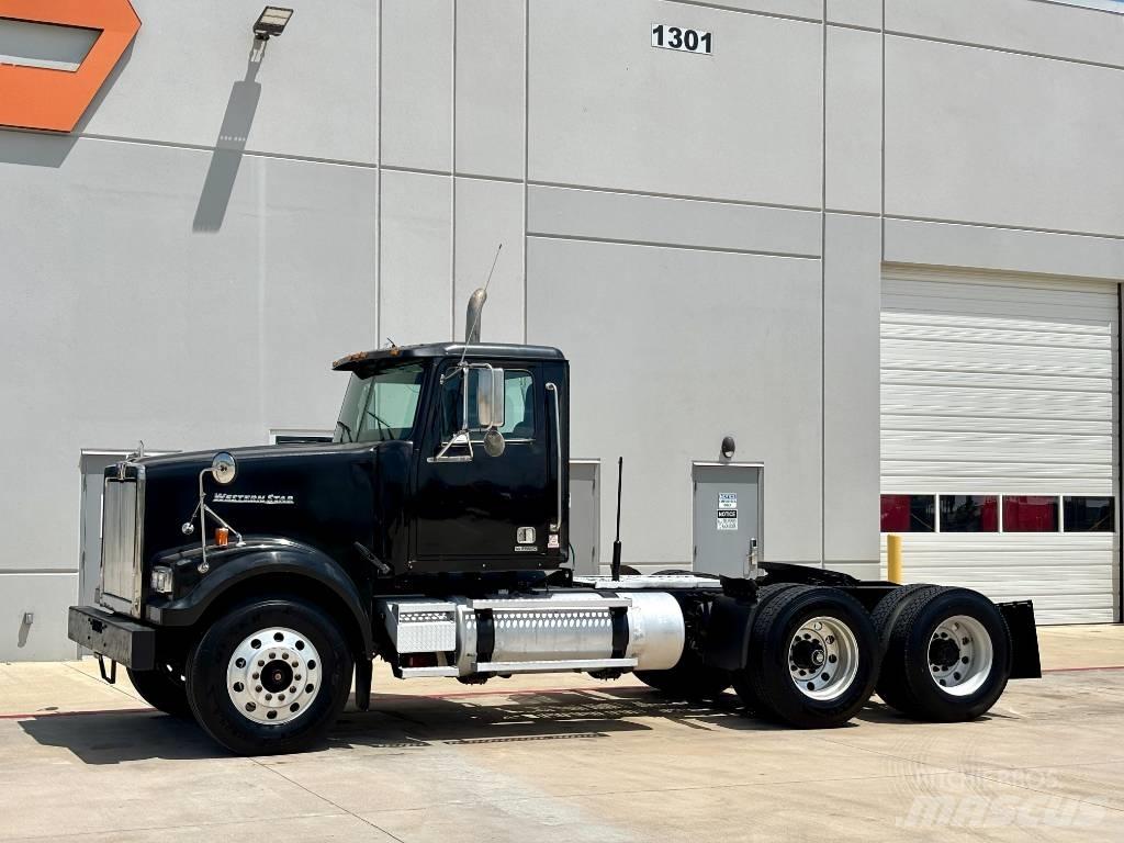 Western Star 4900 وحدات الجر