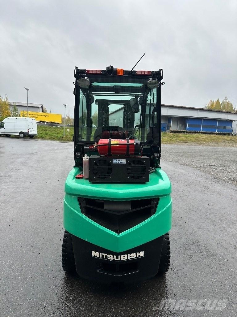Mitsubishi FD 35 N شاحنات الديزل
